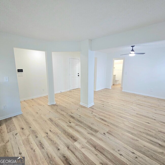 Photo - 1308 Gates Cir SE