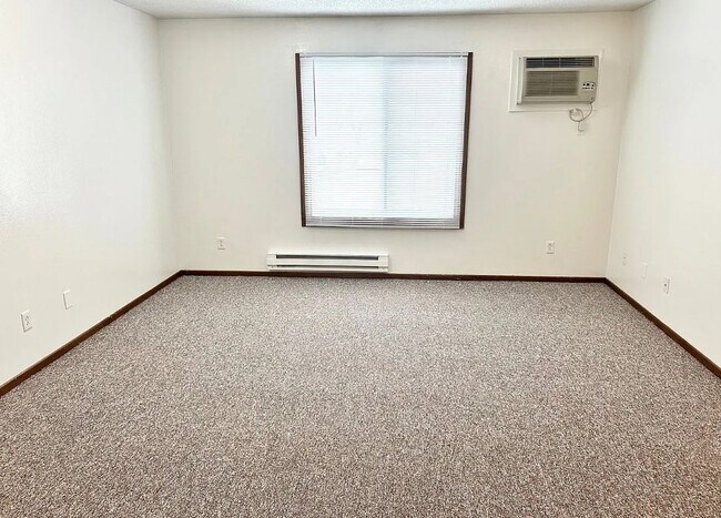 Photo - 902-905 N 14th St