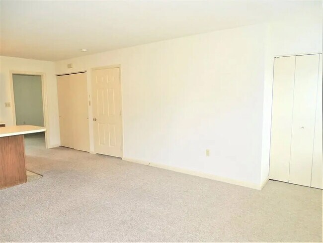 Photo - 661 Brunnerville Rd