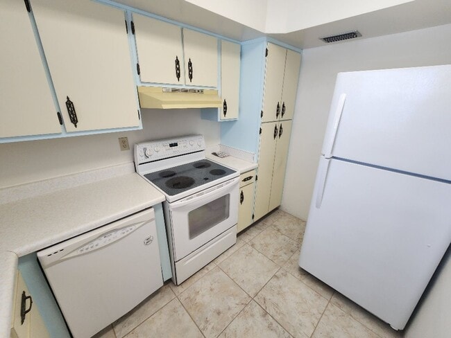 Photo - 3423 S Peninsula Dr