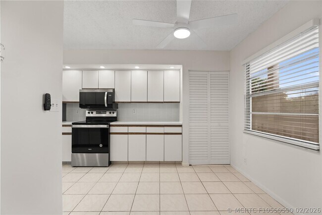 Photo - 1801 Eleuthera Point Unit J3