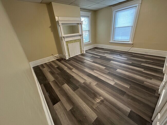 Sala de estar - 339 S Aiken Ave Unidad 2