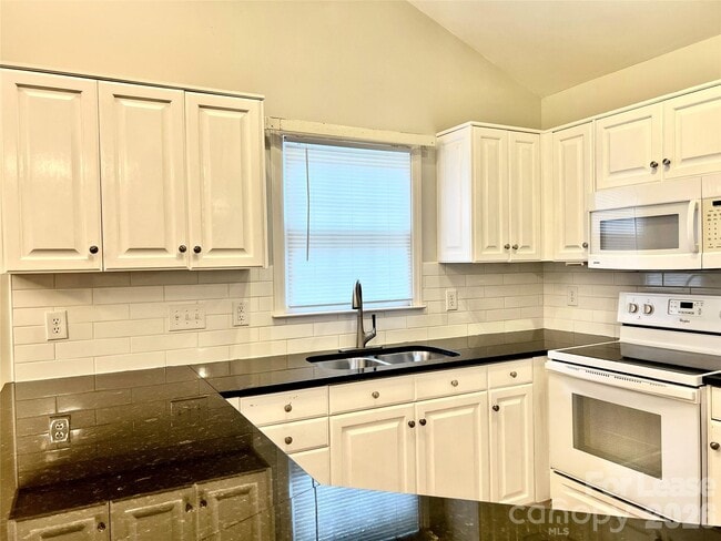 Photo - 4409 Stonefield Dr
