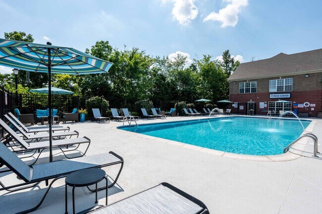 Blankenbaker Crossings Apartment Homes