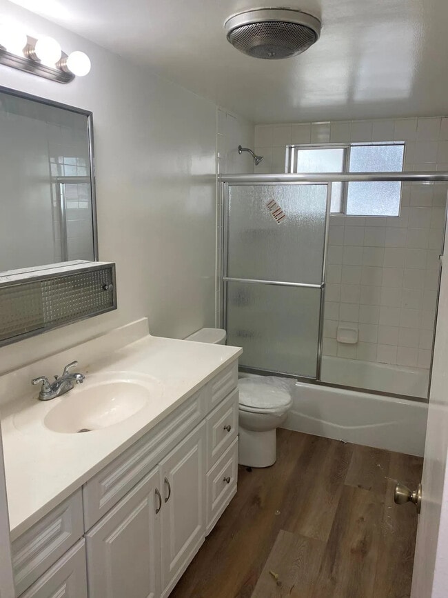 Restroom - Green Oaks Apartments, LLC.