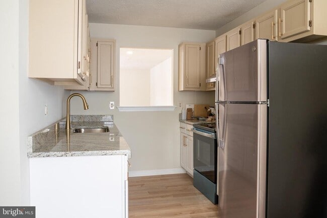 Photo - 106 Gateway Dr