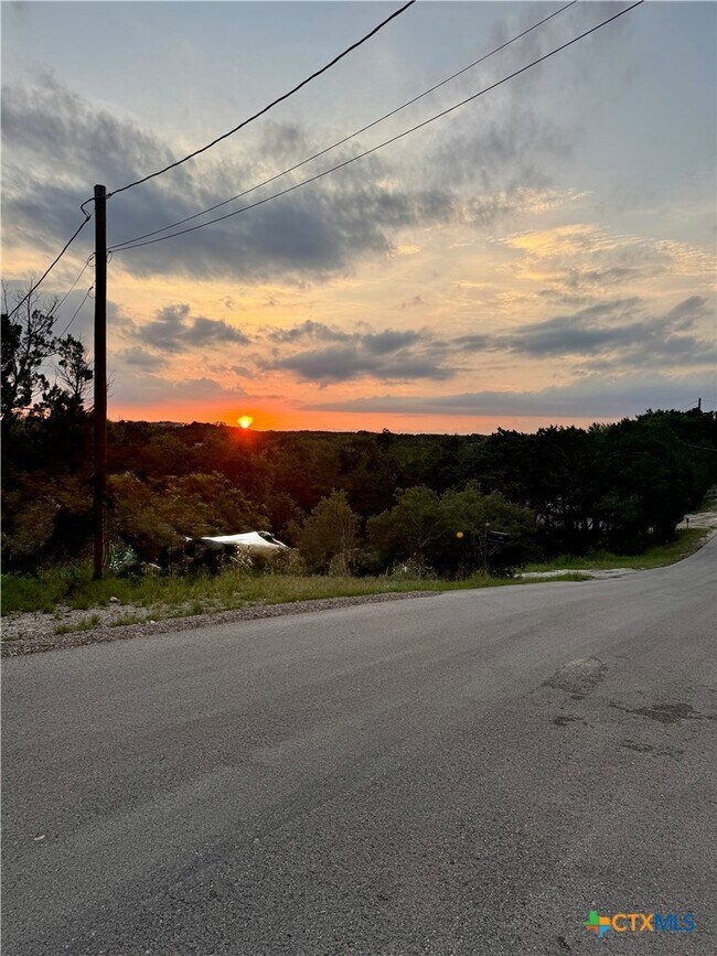 Photo - 1200 Willow Dr