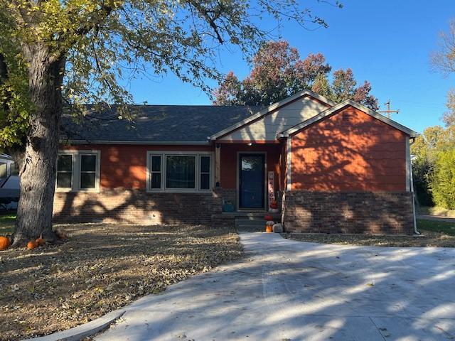 Photo - 1603 Hillcrest Dr