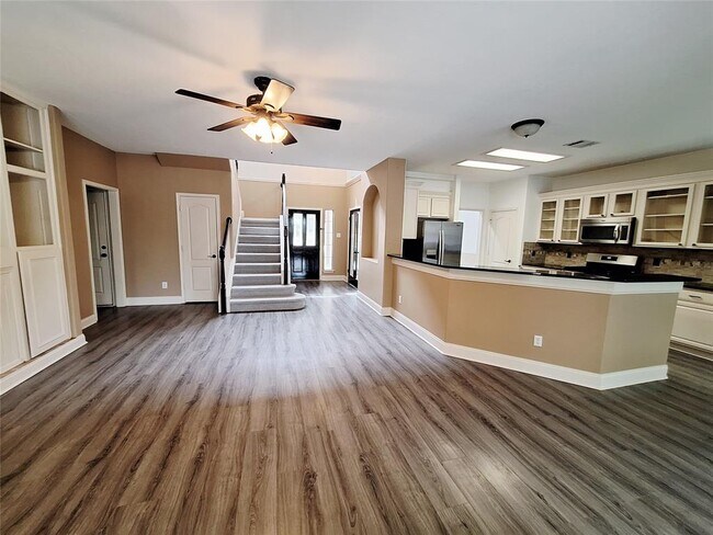 Photo - 2122 Wheaton Trail