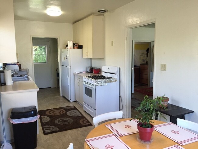 Photo - 341 Foothill Blvd Unidad A