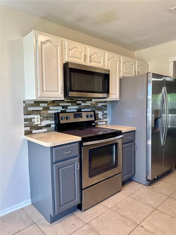 Photo - 2200 Waterleaf St