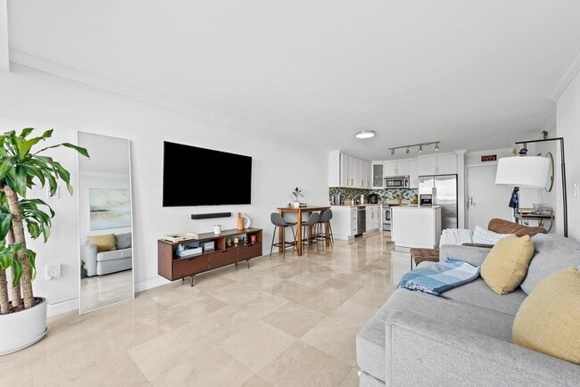 Photo - 600 NE 36th St Unit 606