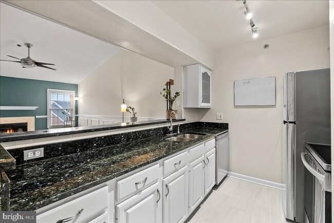 Photo - 3311 Wyndham Cir Unit 4200