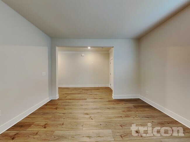 Photo - 308 Allenby Ln