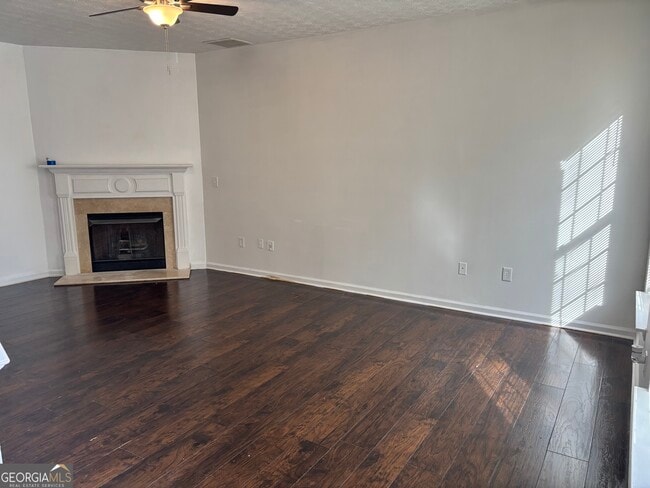 Photo - 3859 Shenfield Dr