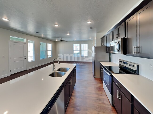 Photo - 11047 S Blue Byu Dr