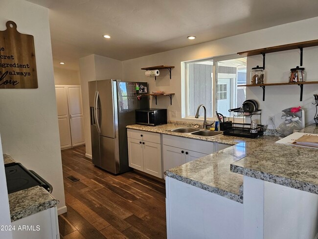 Photo - 1042 W Ocotilla St