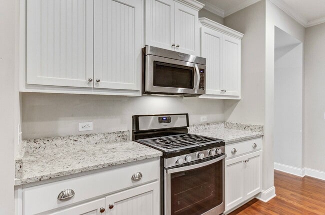 Photo - 2005 Kings Gate Ln