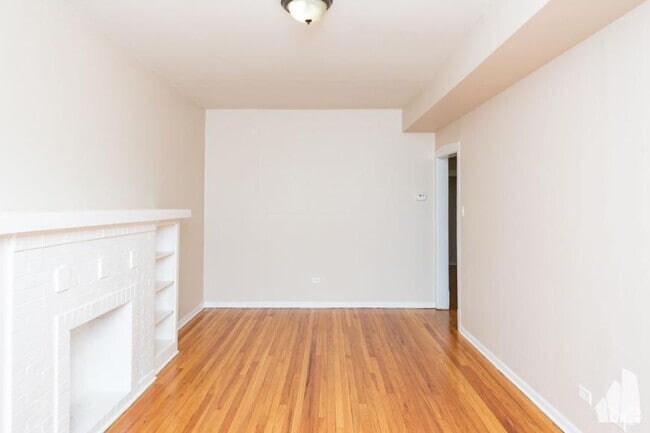 Building Photo - 2 bedroom in Chicago IL 60625 Unit 51-1 Rental