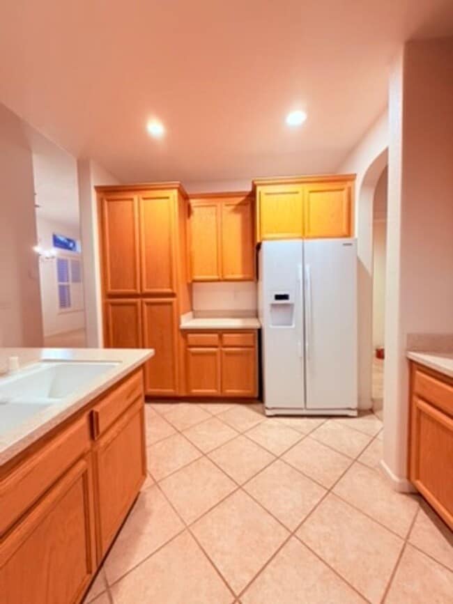 Photo - Bright & Spacious 4BD/3BA Home with Downstairs Bed/Bath in Elk Grove