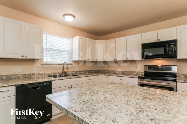 Photo - 1011 Fairbanks Dr