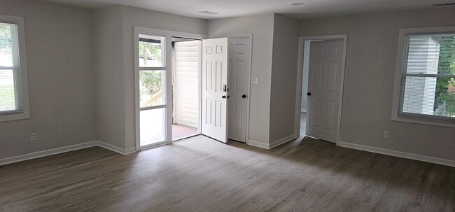 Photo - 26 Erskine Ln