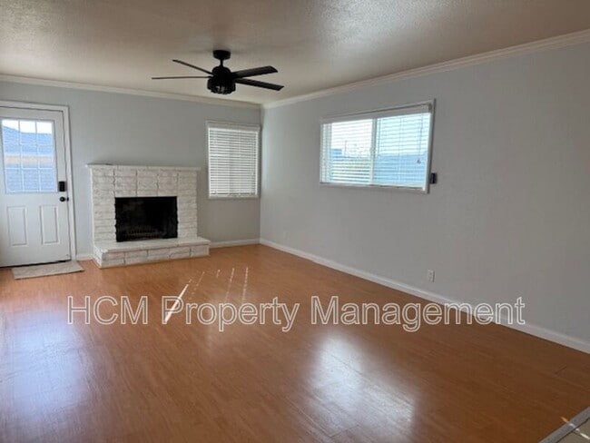 Photo - 928 E Meats Ave