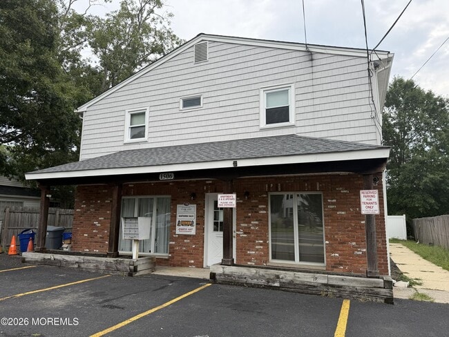Building Photo - 1506 Beaver Dam Rd