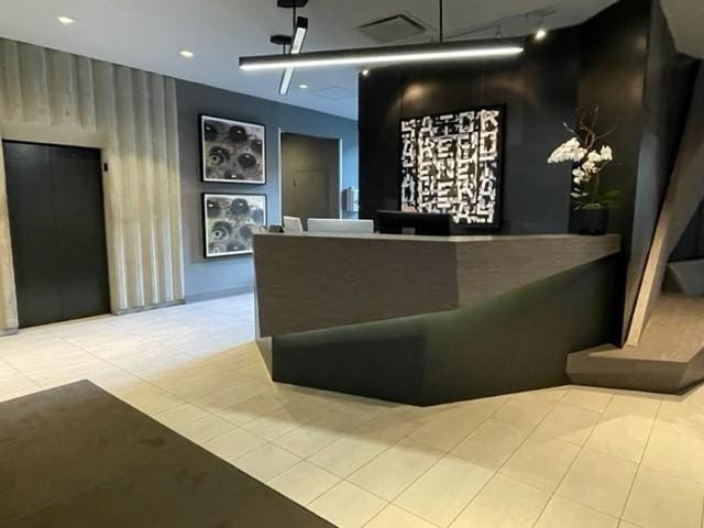 Building Photo - 145 15th St NE Unit 1007