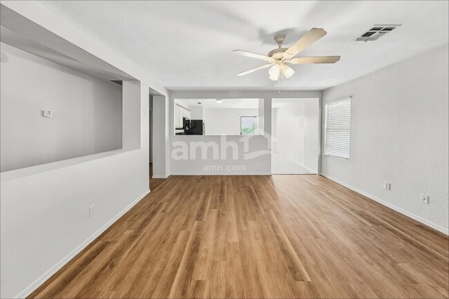 Photo - 6159 S Avenue De La Chandelle