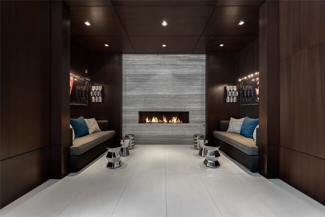 Building Photo - 306 McGowen St Unit 7