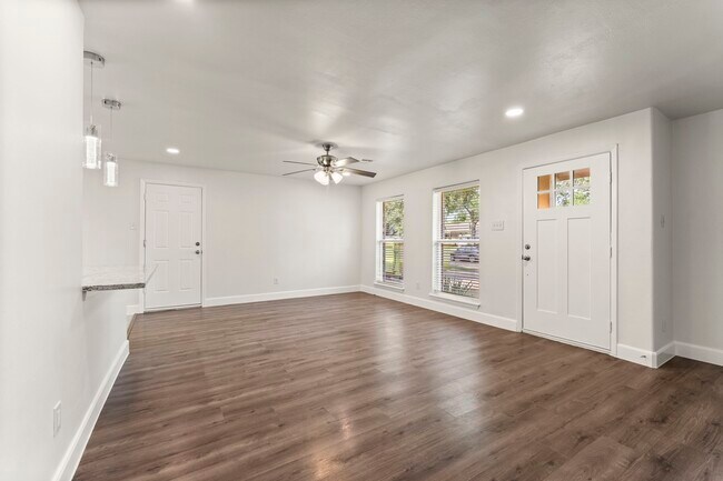 Photo - 4135 Hill Oak Dr