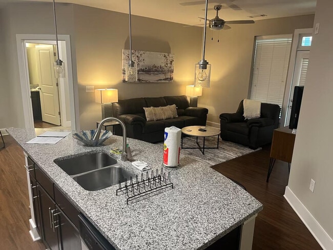 Photo - 6770 Broad Street Unidad ID1344155P