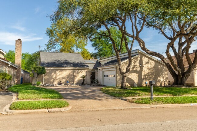 Photo - 6030 Gallant Forest Dr