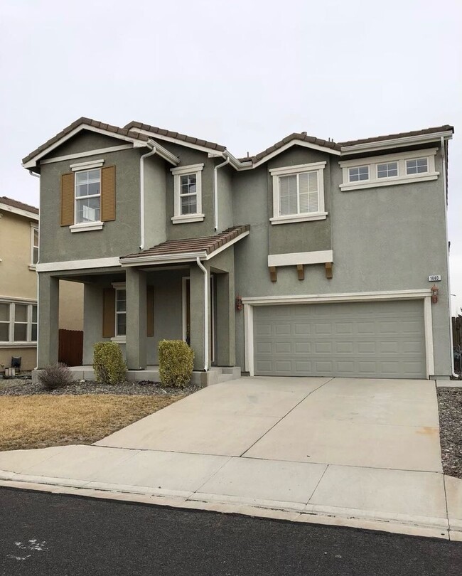 Building Photo - Northwest 2 story home with beautiful city...
