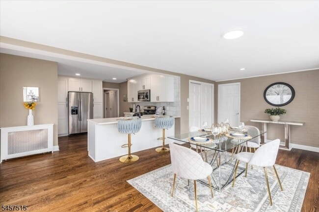 235 River Dr