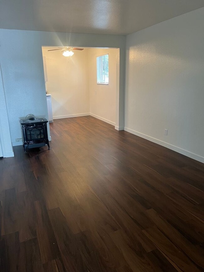Photo - Cozy 1 Bed 1 Bath Downtown Renton !