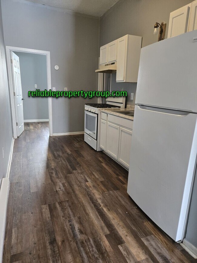 Photo - 1926 W 11th St Unit Apt A