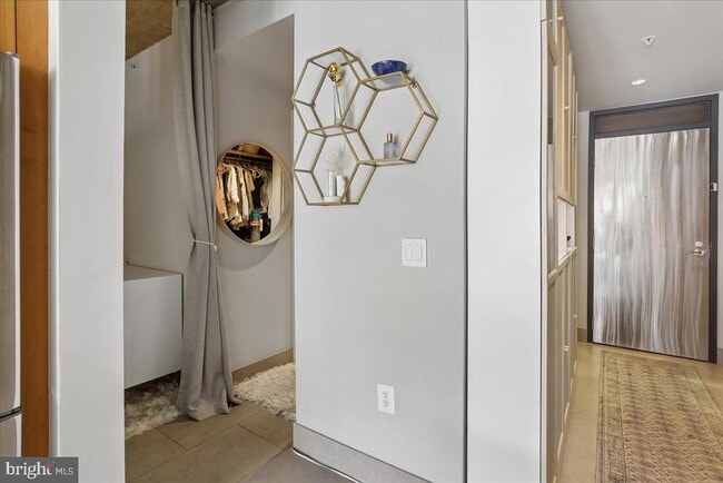 Building Photo - 1133 14th St NW Unit 806
