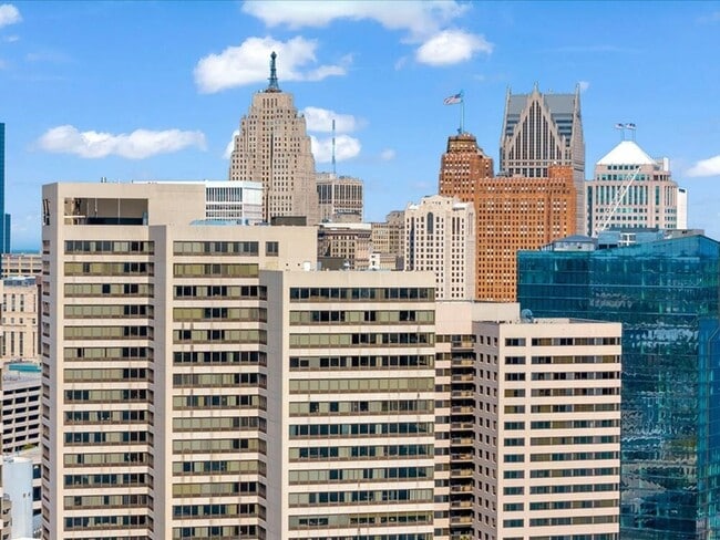 Riverfront Towers Exterior View - Riverfront Towers