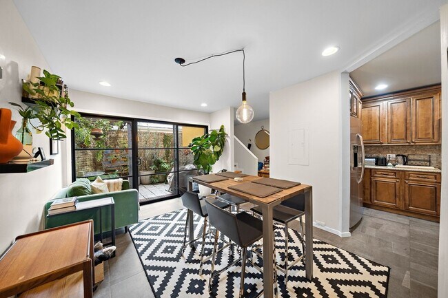 Photo - 3018 Baldwin St