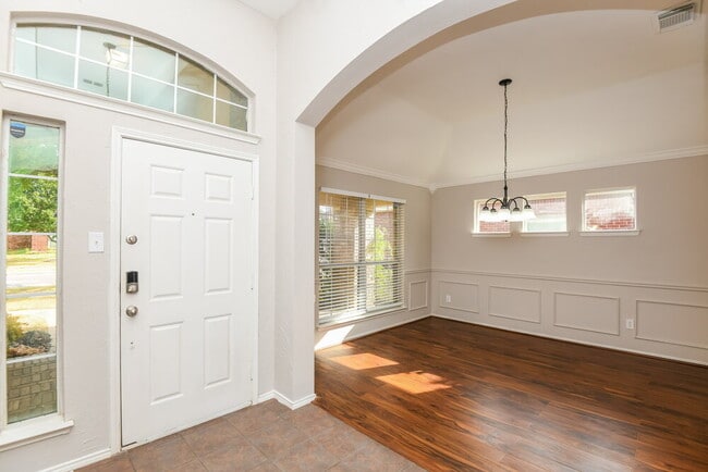 337 Fort Edward Dr