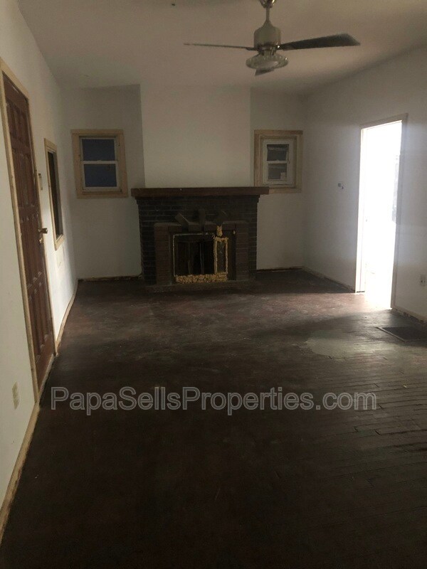 Photo - 327 E Stuart Ave