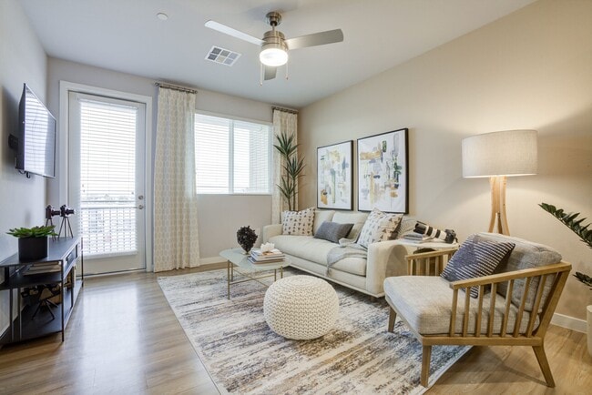 Lucent Scottsdale