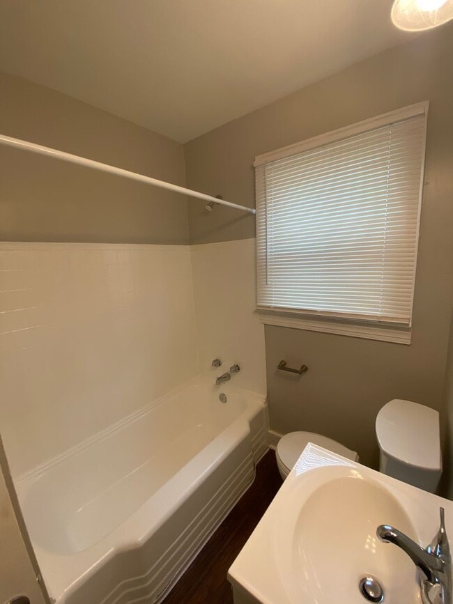 Photo - 130 Oakdale Ct