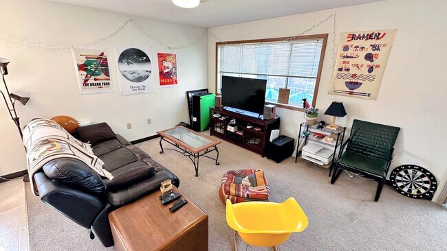 Photo - 133 27th Ave SE Unit 3