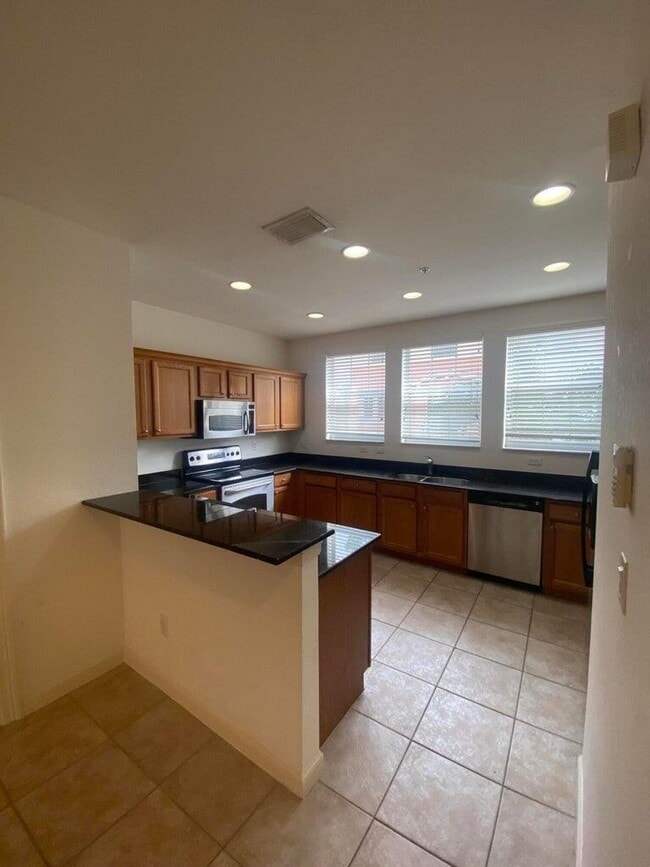 Photo - 410 Amador Ln Townhome