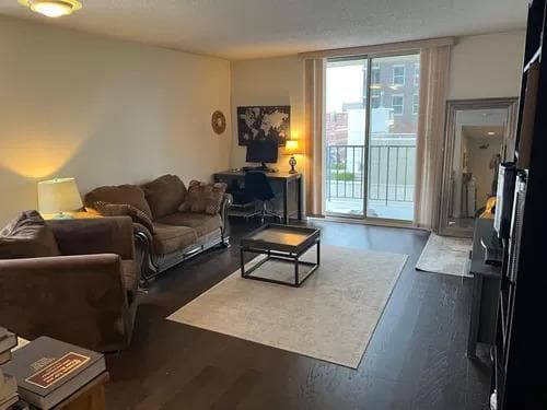 Photo - 1 bedroom in Chicago IL 60610 Unit 610