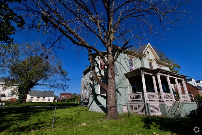 Building Photo - Charming 1-Bed, 1-Bath Apartment near Down...