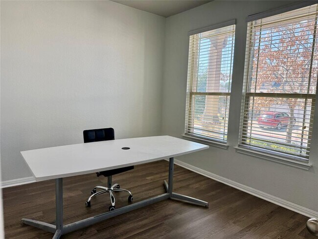 Photo - 10805 Owyhee Vw